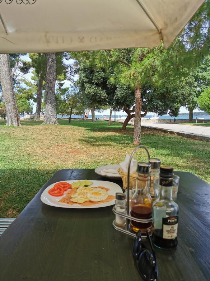 Nina Deluxe Superior 5 Star Apartment, Your Piece Of Heaven By The Sea & Park Novigrad Istria Exteriér fotografie