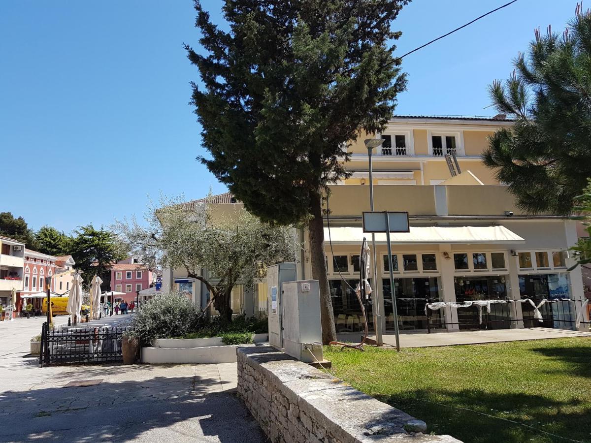 Nina Deluxe Superior 5 Star Apartment, Your Piece Of Heaven By The Sea & Park Novigrad Istria Exteriér fotografie